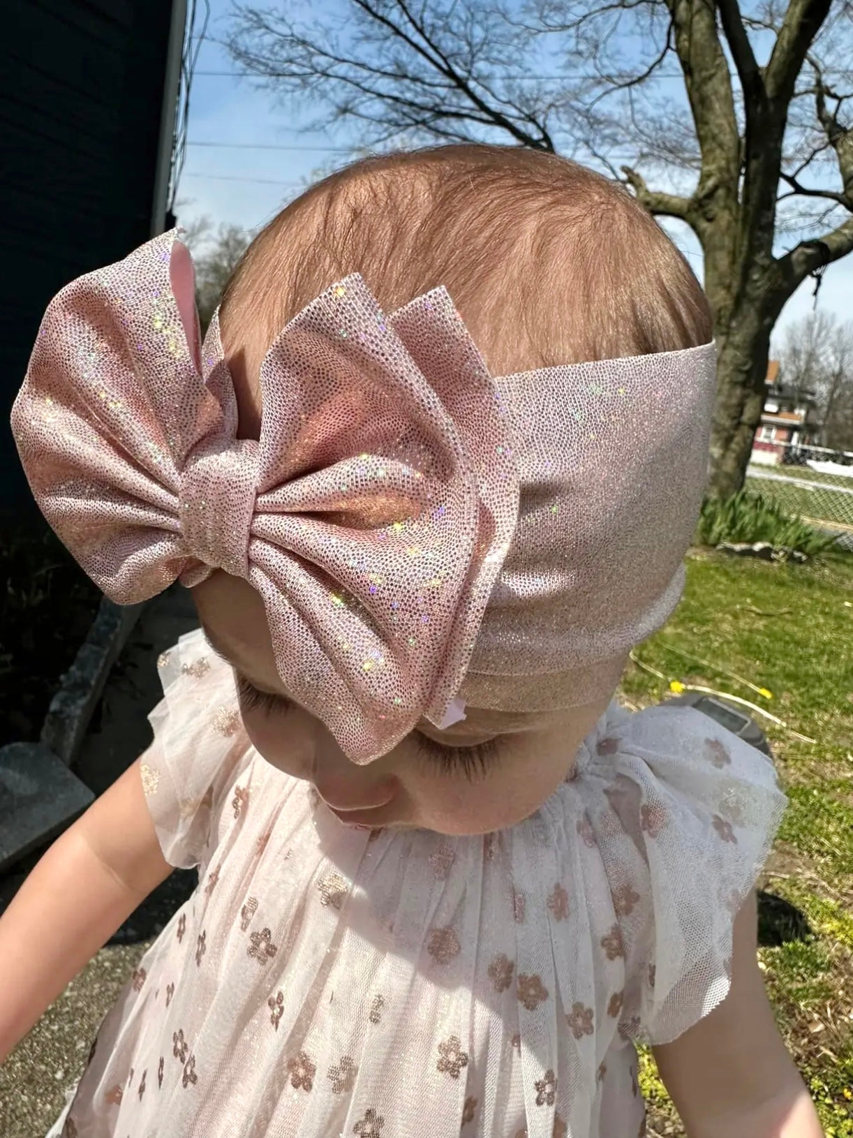 GLITZY BOWS