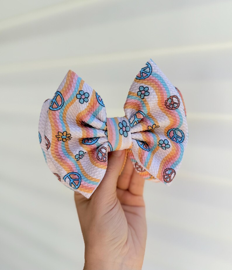 GROOVY PEACE & DAISIES